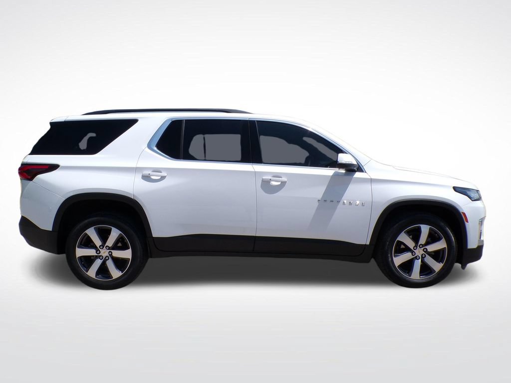 Used 2023 Chevrolet Traverse LT w/ LT Premium Package AWD/4WD image 6