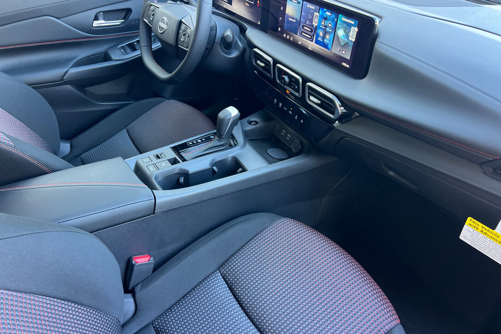 New 2027 Nissan Sentra SR w/ Floor Mat Package FWD image 12