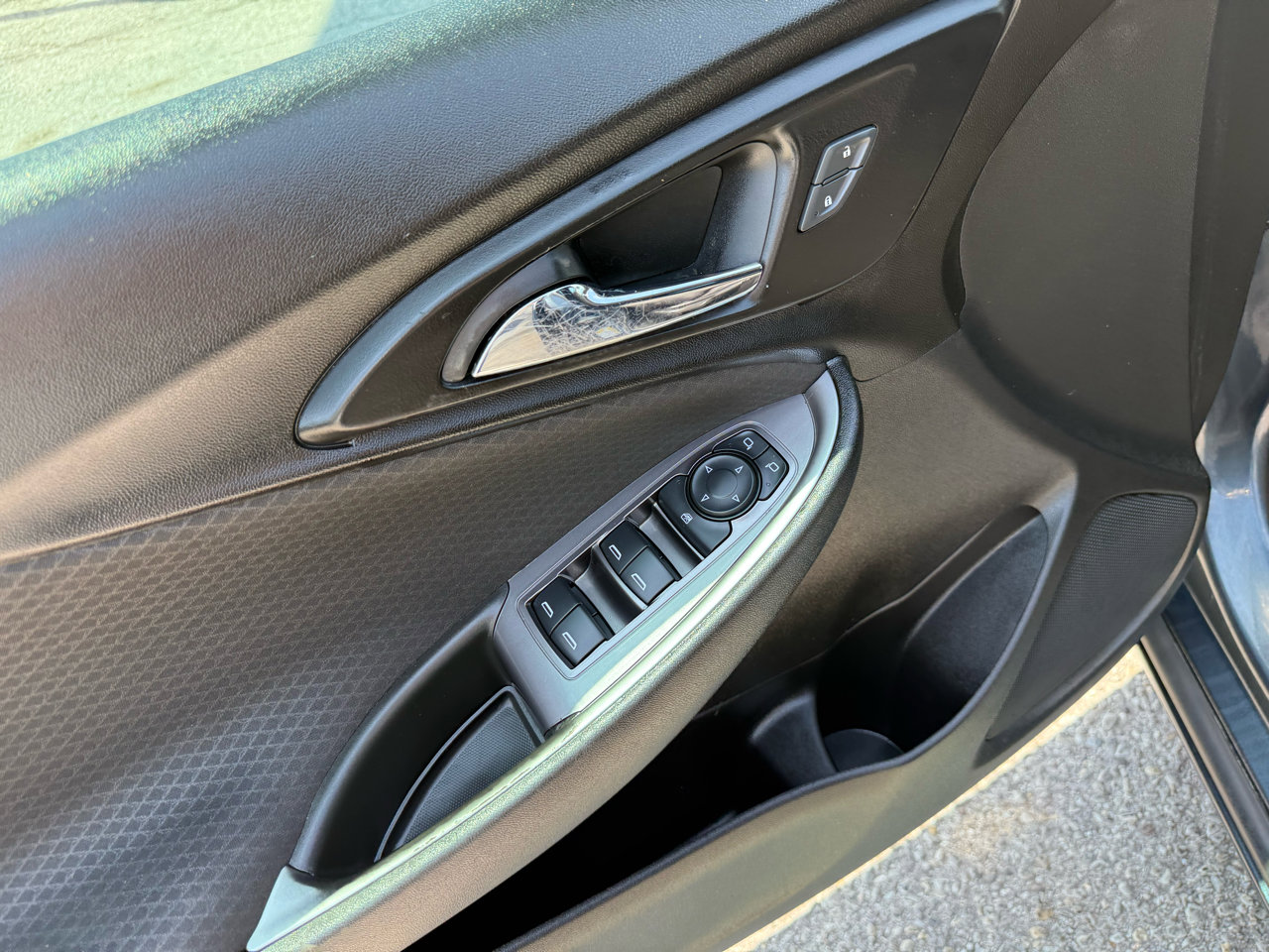 Used 2019 Chevrolet Malibu LS w/ LPO, Convenience Package 2 image 12