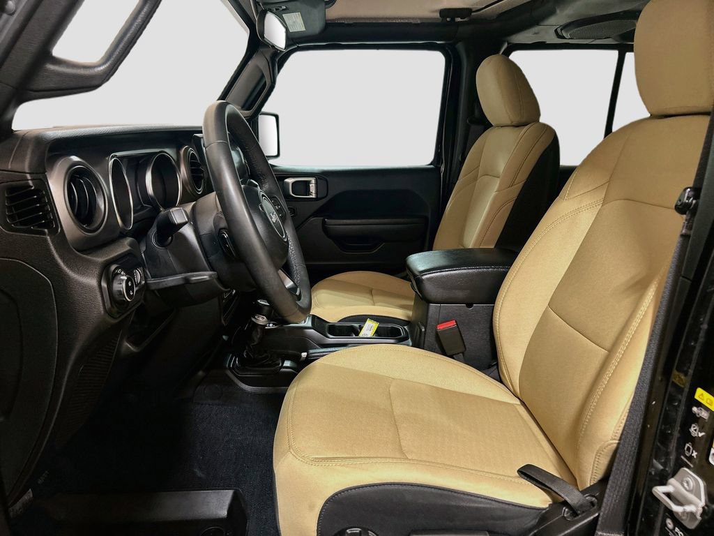 Used 2023 Jeep Gladiator Mojave AWD/4WD image 17