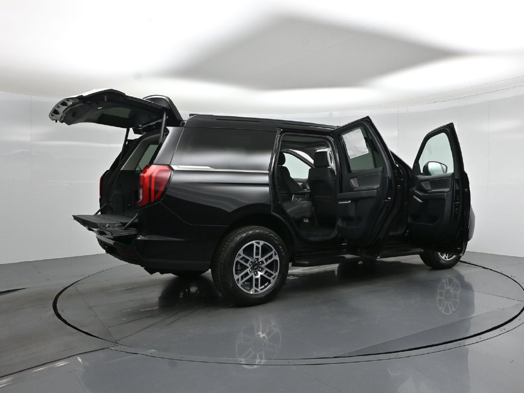 New 2026 Ford Expedition Active AWD/4WD image 5