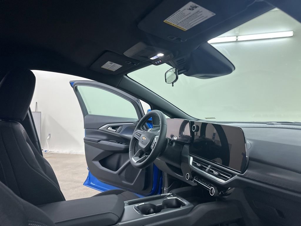 New 2026 Chevrolet Equinox EV LT image 15