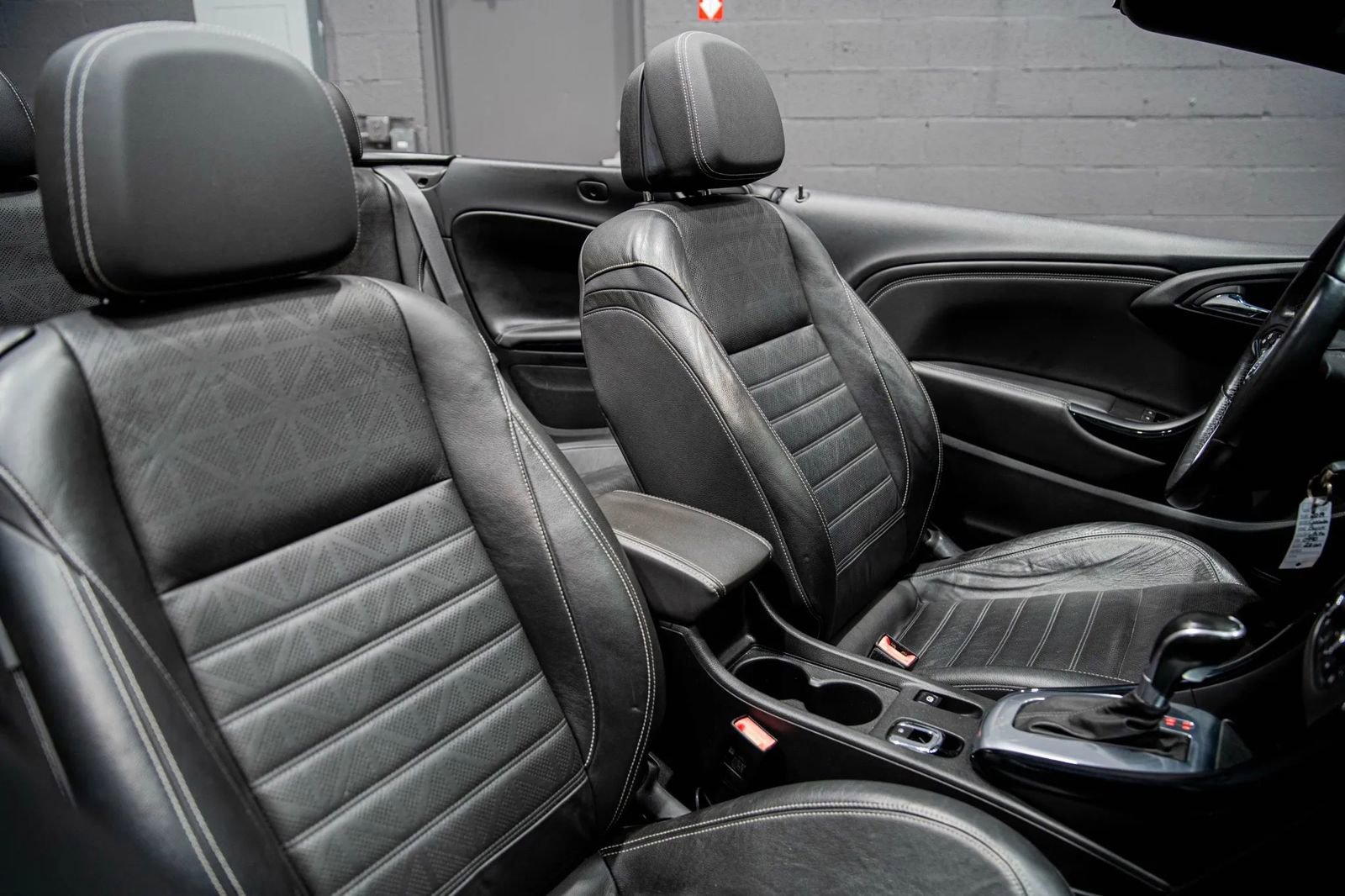 Used 2019 Buick Cascada Premium image 16