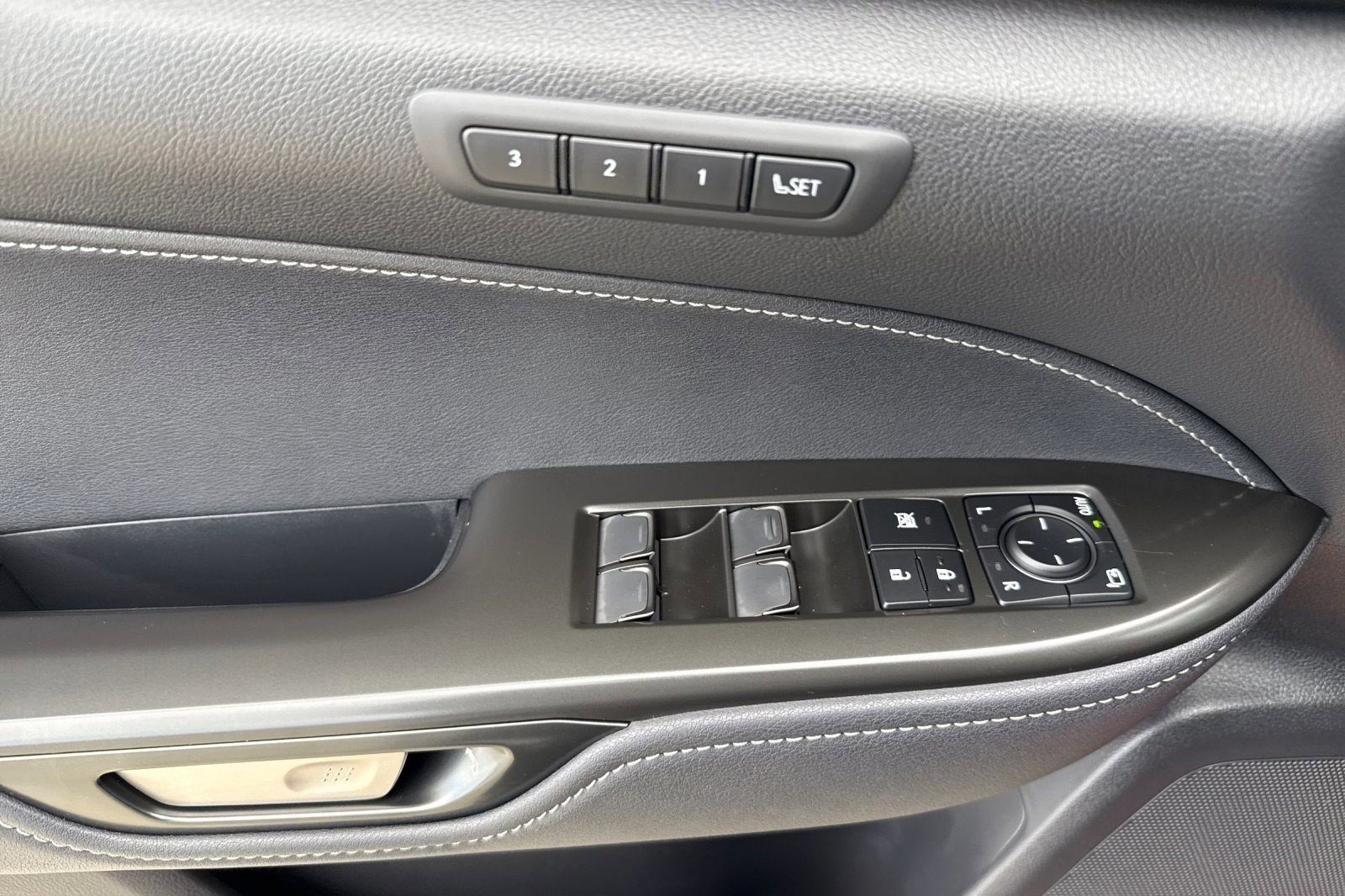 New 2026 Lexus NX 350h AWD w/ Premium Package image 12