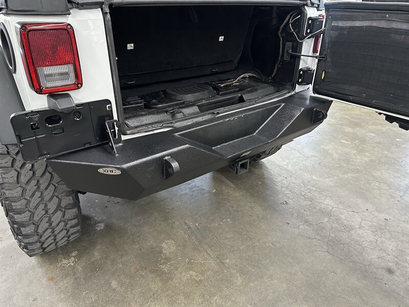 Used 2015 Jeep Wrangler Rubicon w/ Power Convenience Group AWD/4WD image 30