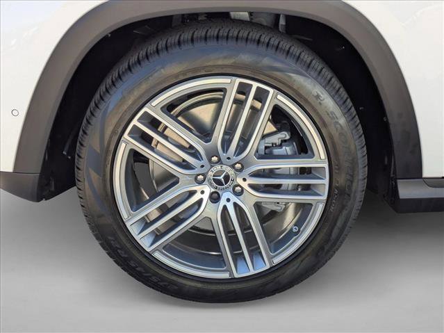 New 2026 Mercedes-Benz GLS 450 4MATIC image 9