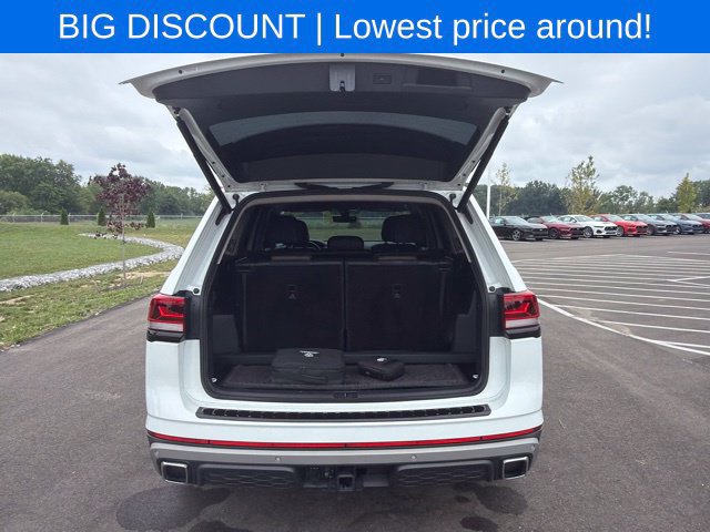 Used 2024 Volkswagen Atlas Peak Edition SE AWD/4WD image 14