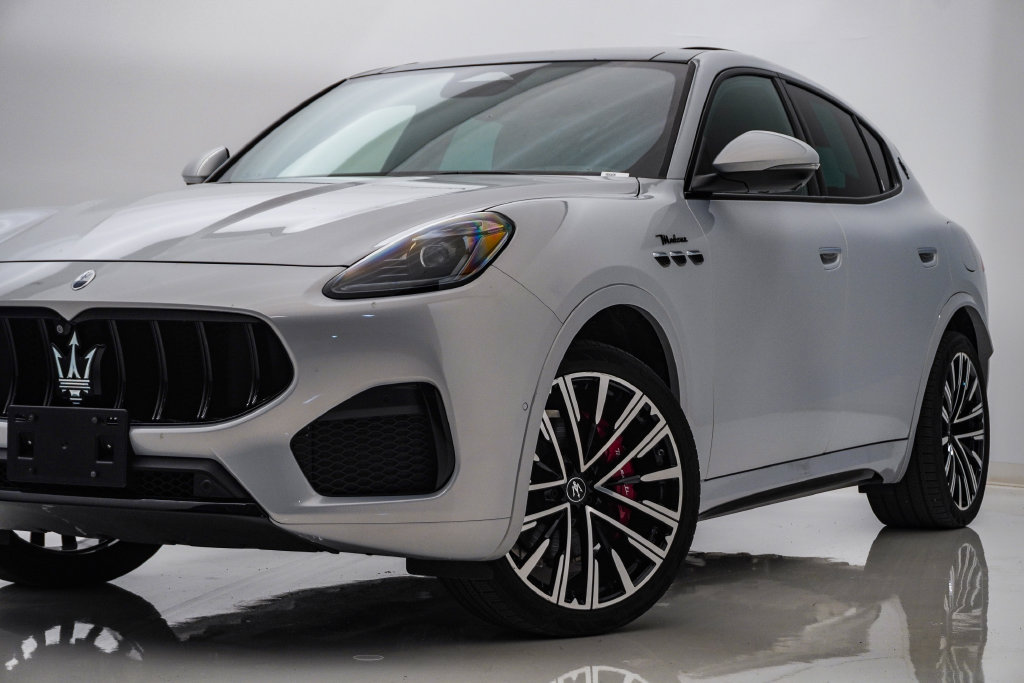 Certified 2023 Maserati Grecale Modena AWD/4WD image 2