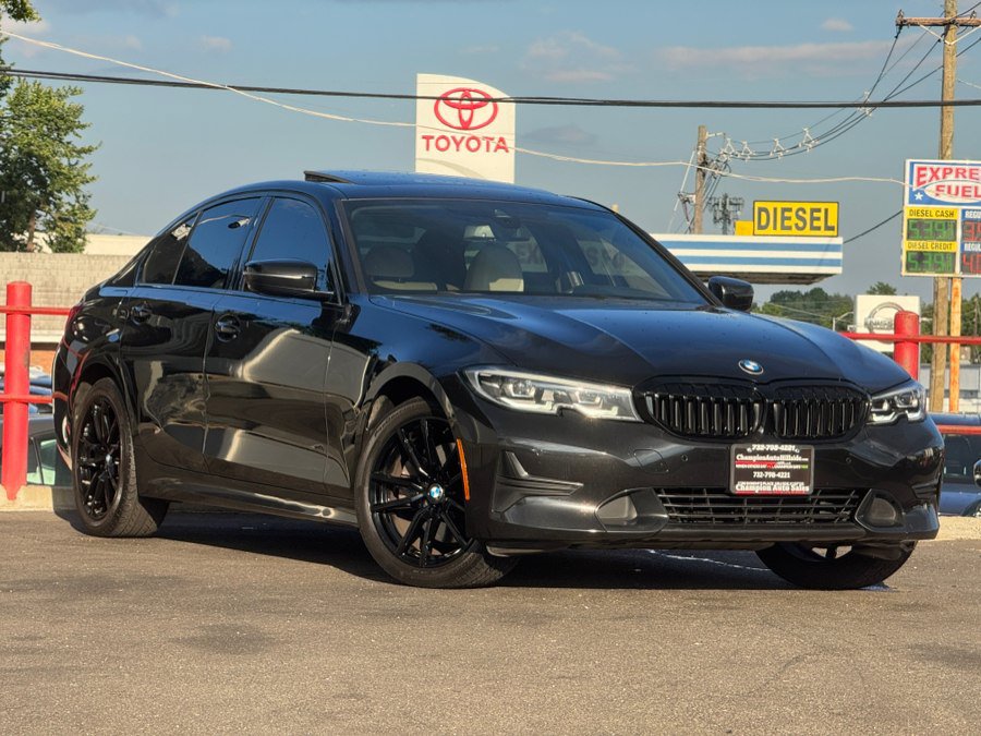 Used 2020 BMW 330i xDrive Sedan w/ Premium Package AWD/4WD image 3