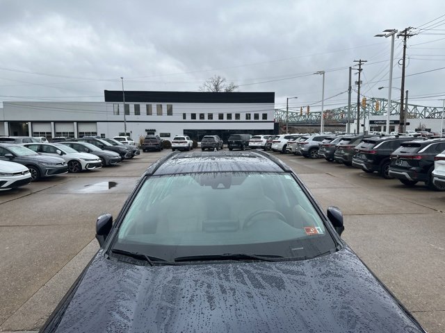 Used 2020 Toyota RAV4 Limited image 9