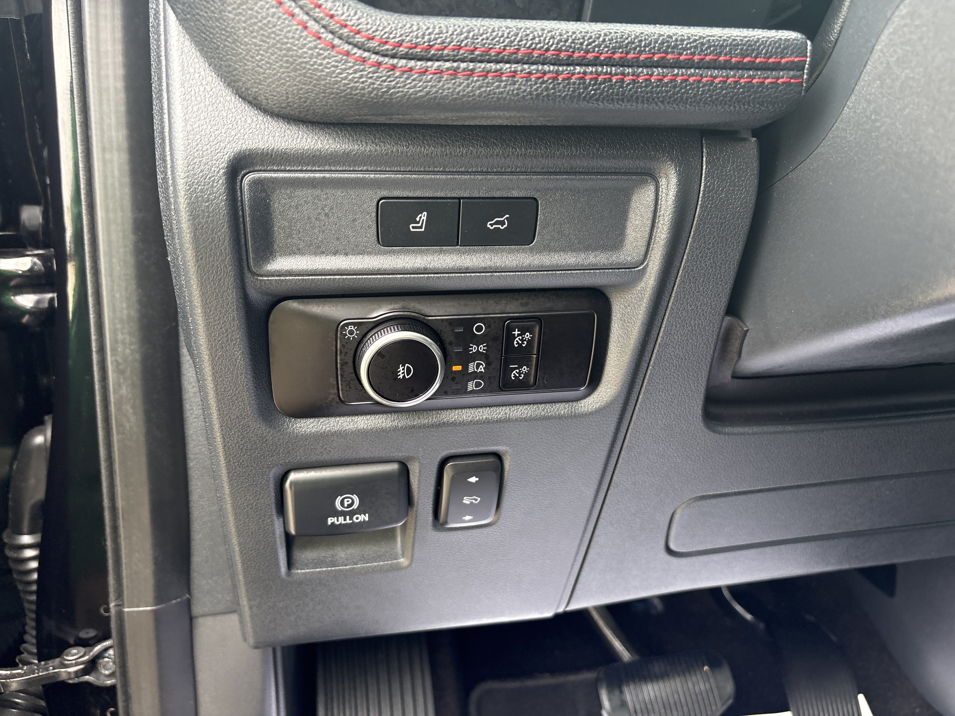 Used 2023 Ford Expedition Limited AWD/4WD image 7