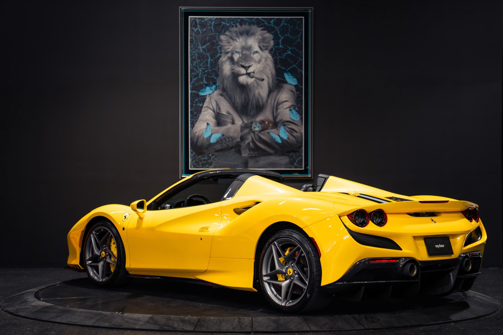 Used 2021 Ferrari F8 Tributo RWD image 40