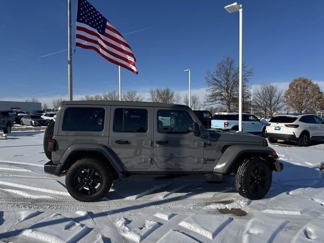 Used 2023 Jeep Wrangler Unlimited Sahara image 10