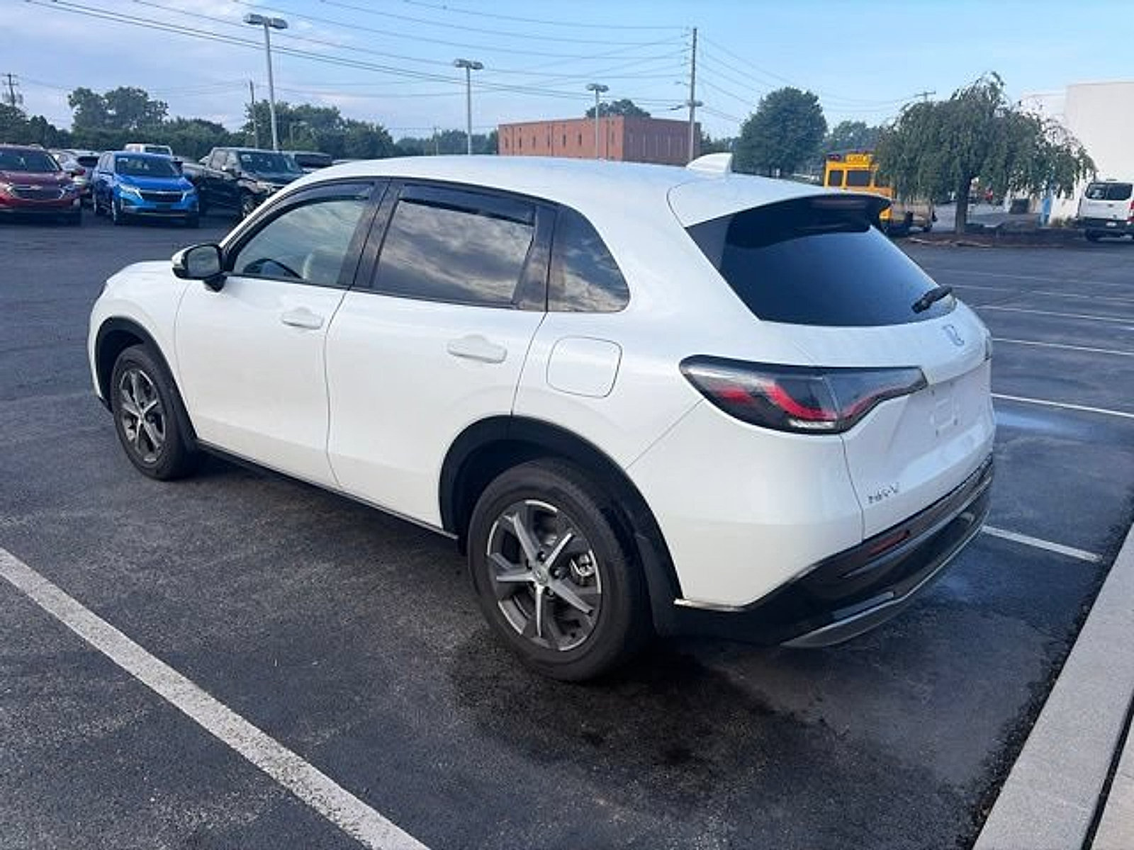 Used 2024 Honda HR-V EX-L image 12