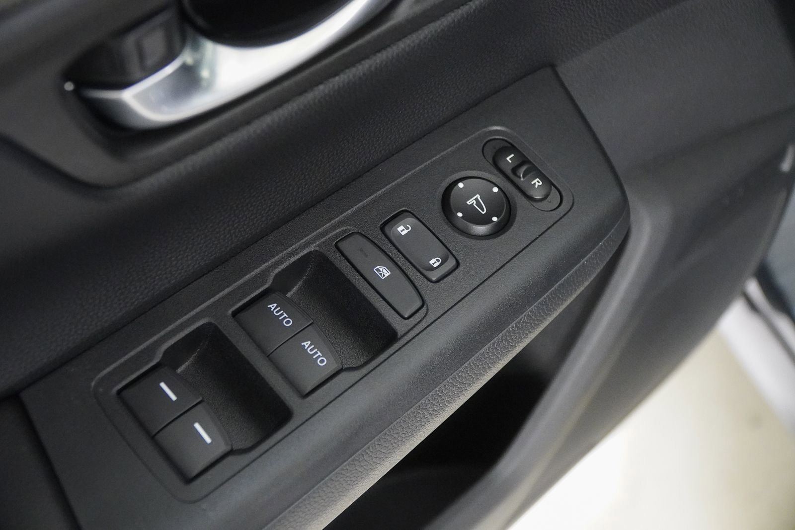 Certified 2026 Honda CR-V Sport image 19