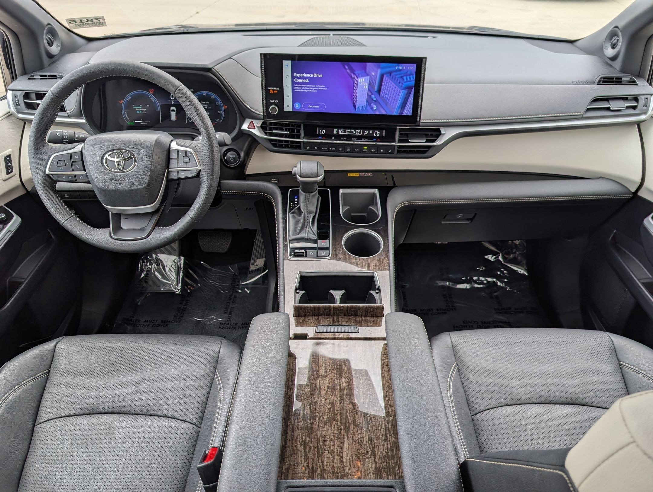 Used 2025 Toyota Sienna Limited AWD/4WD image 27