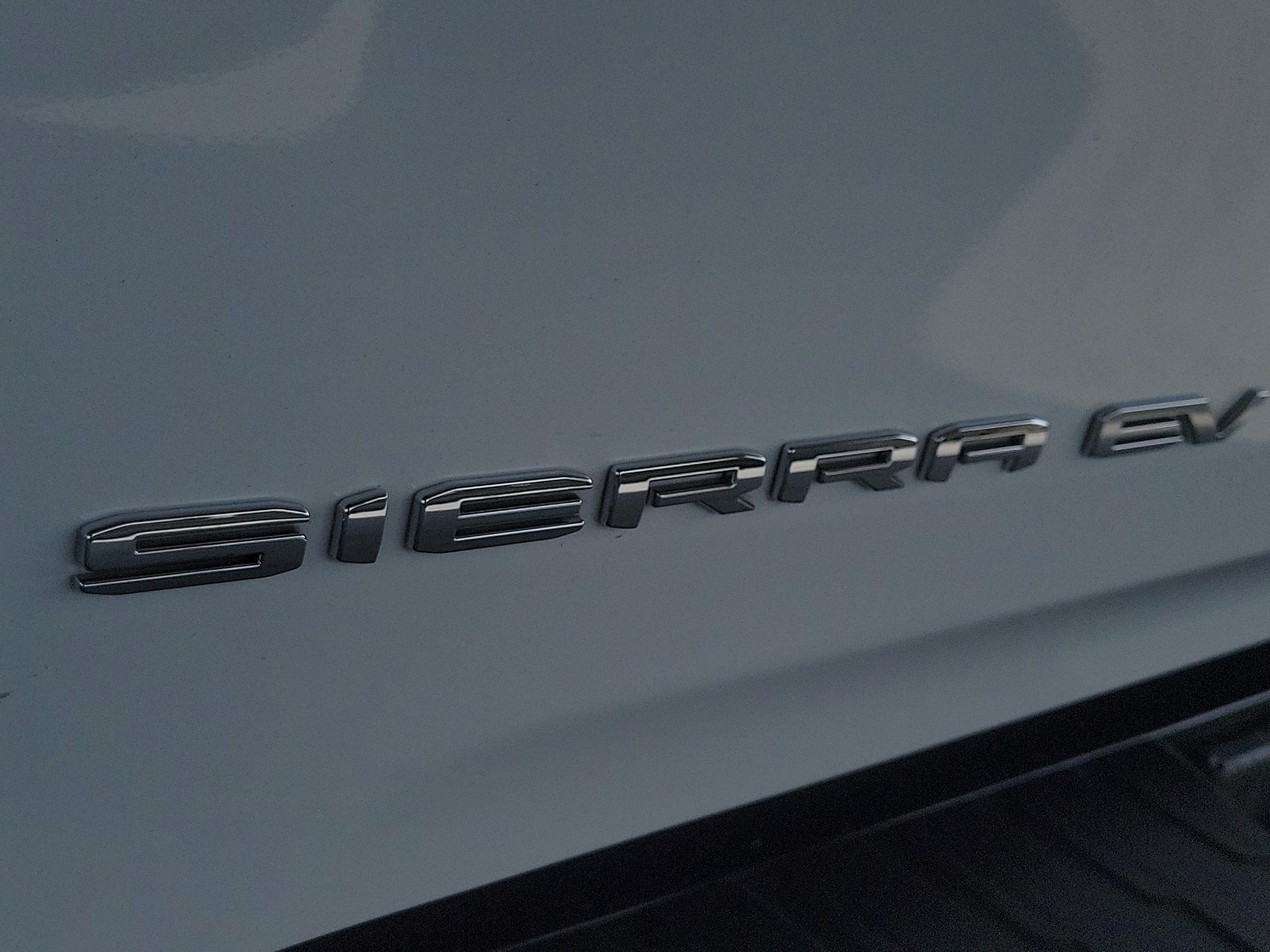 Used 2025 GMC Sierra EV Denali AWD/4WD image 6