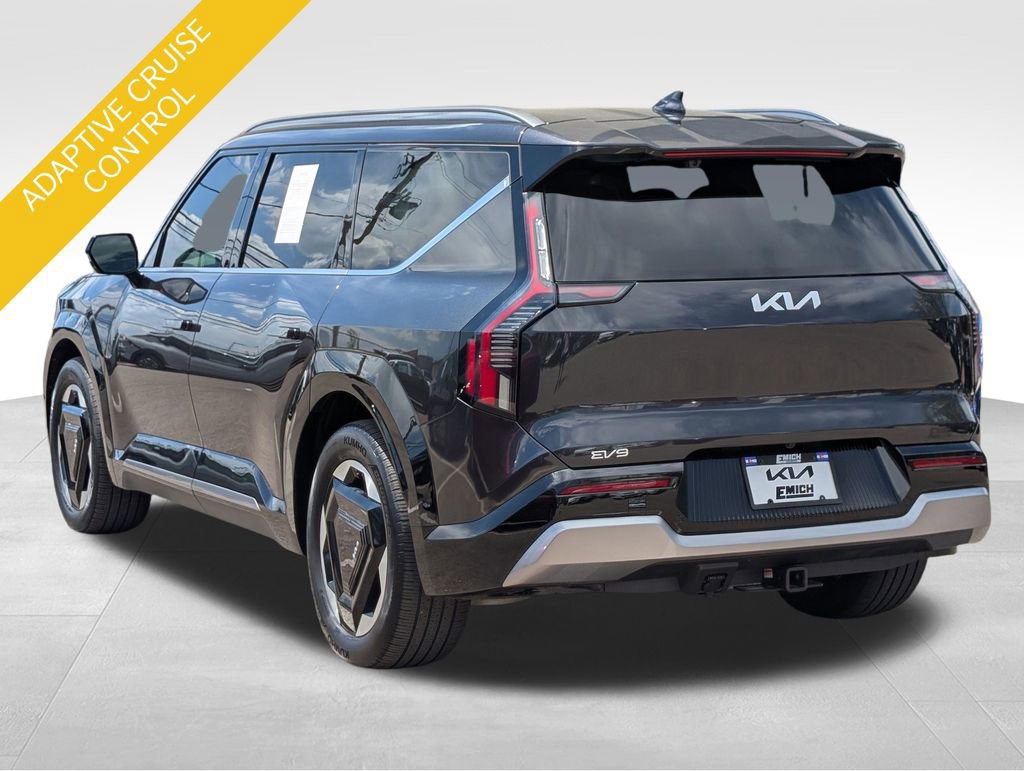 Used 2024 Kia EV9 Land w/ Towing Package AWD/4WD image 3