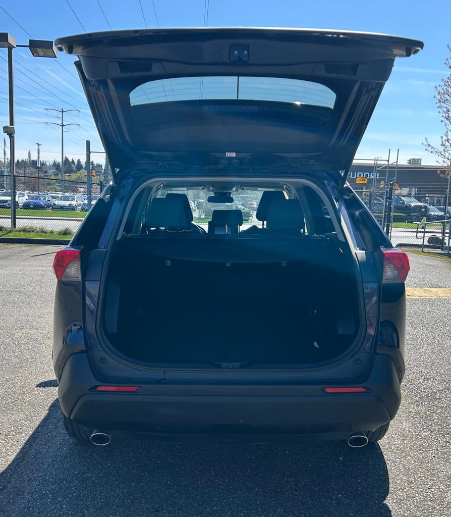 Certified 2022 Toyota RAV4 XLE image 25