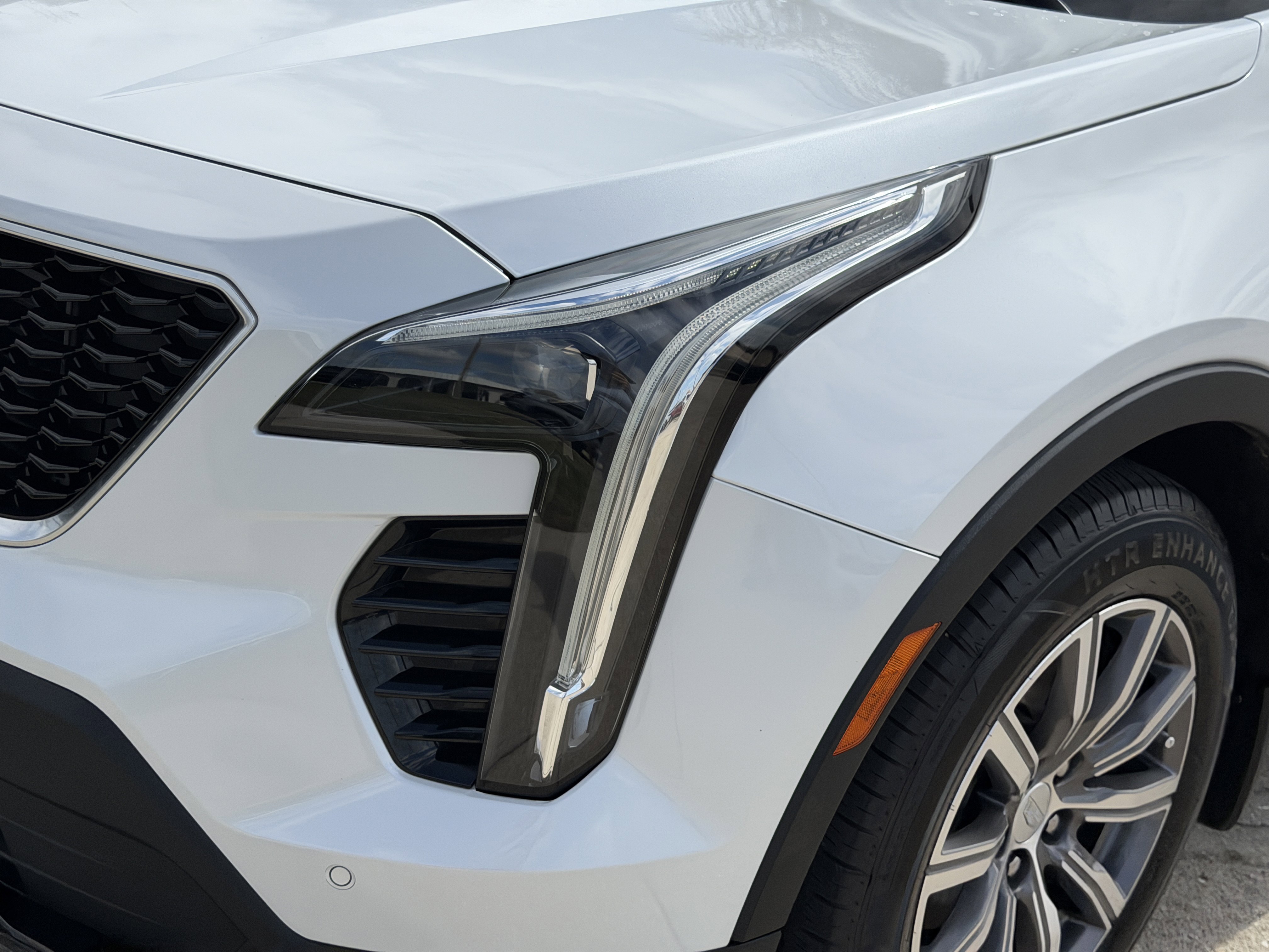 Used 2019 Cadillac XT4 Sport w/ Driver Awareness Package image 8