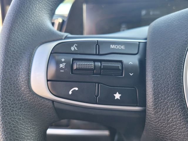 Used 2025 Kia Sportage LX image 27
