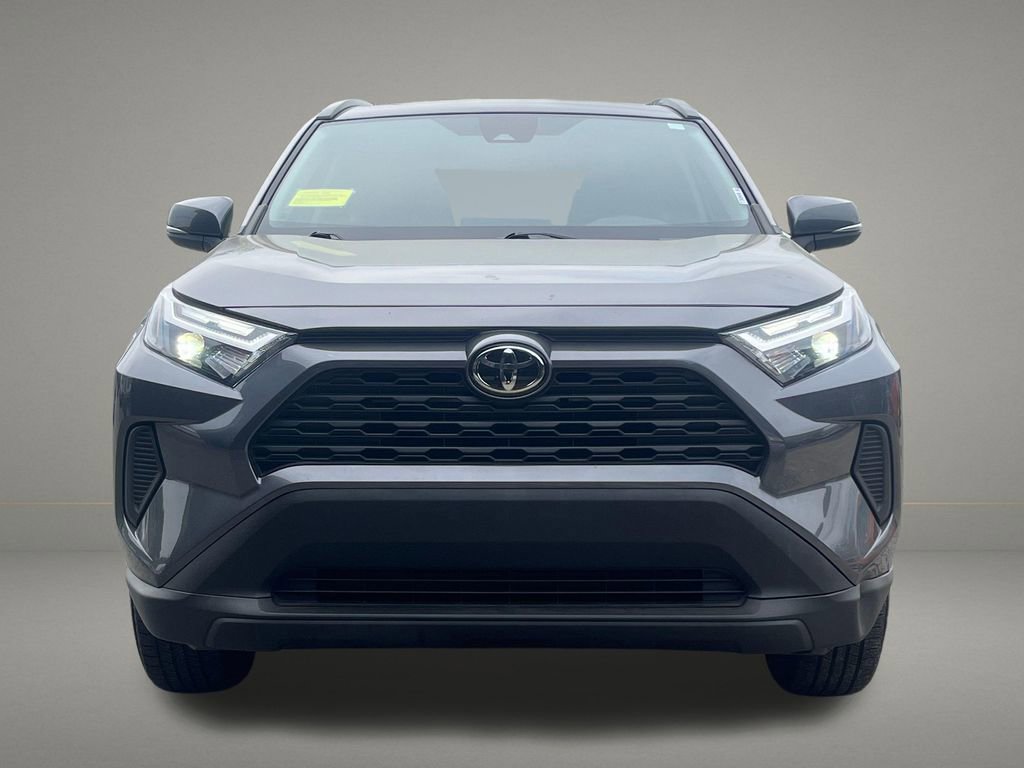Used 2025 Toyota RAV4 XLE AWD/4WD image 9