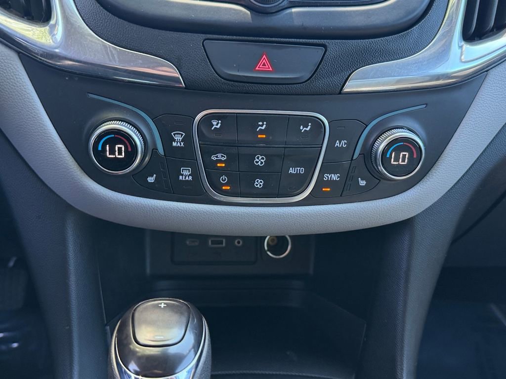Used 2020 Chevrolet Equinox LT image 28