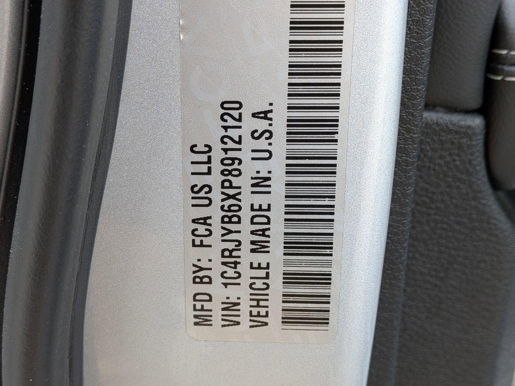 Used 2023 Jeep Grand Cherokee 30th Anniversary image 35