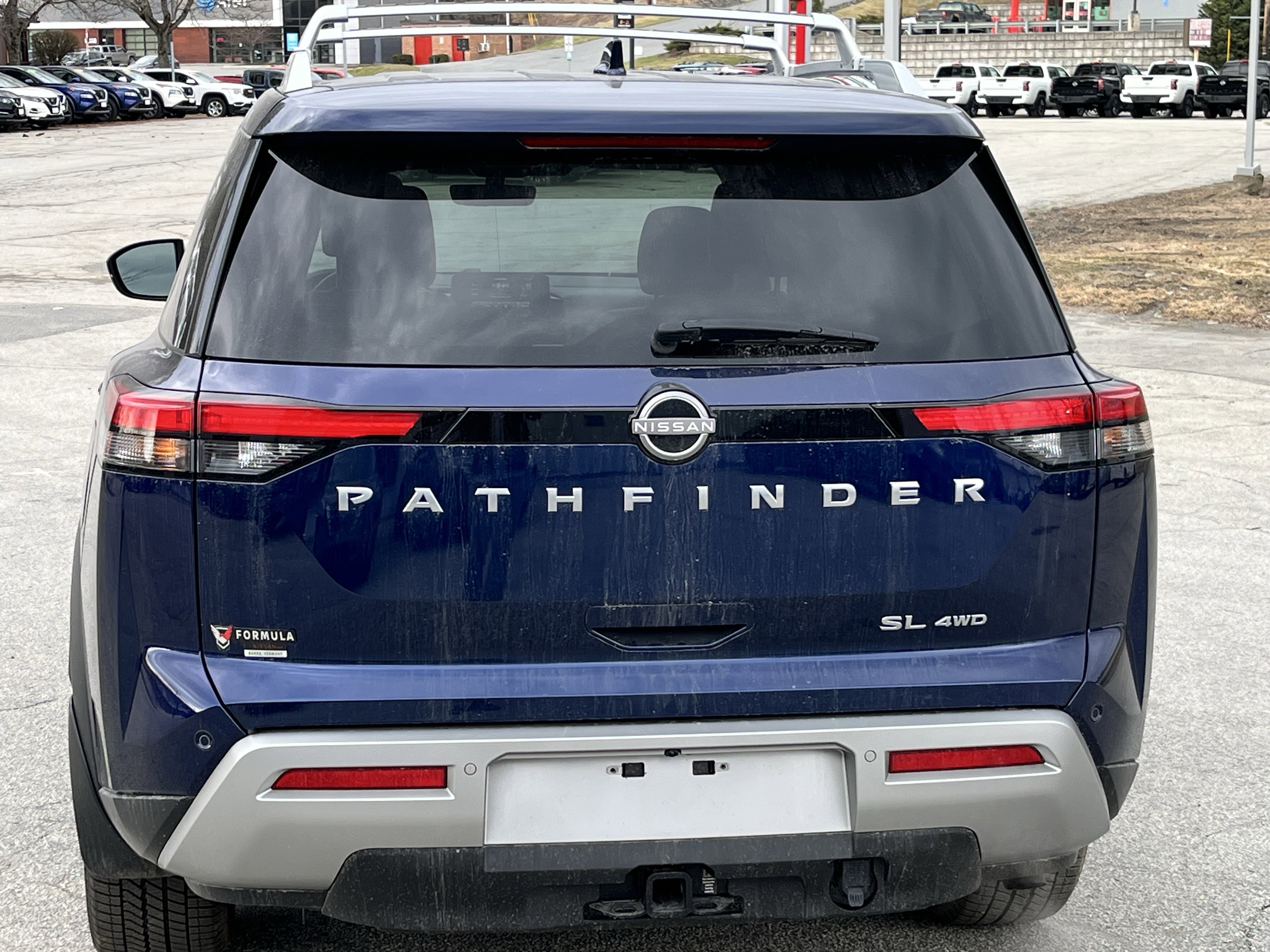 Used 2025 Nissan Pathfinder SL w/ SL Premium Package image 6