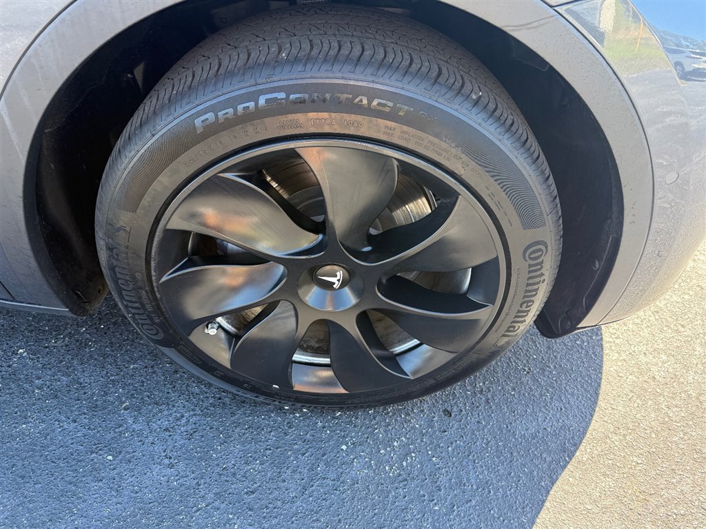 Used 2021 Tesla Model Y 2WD image 8