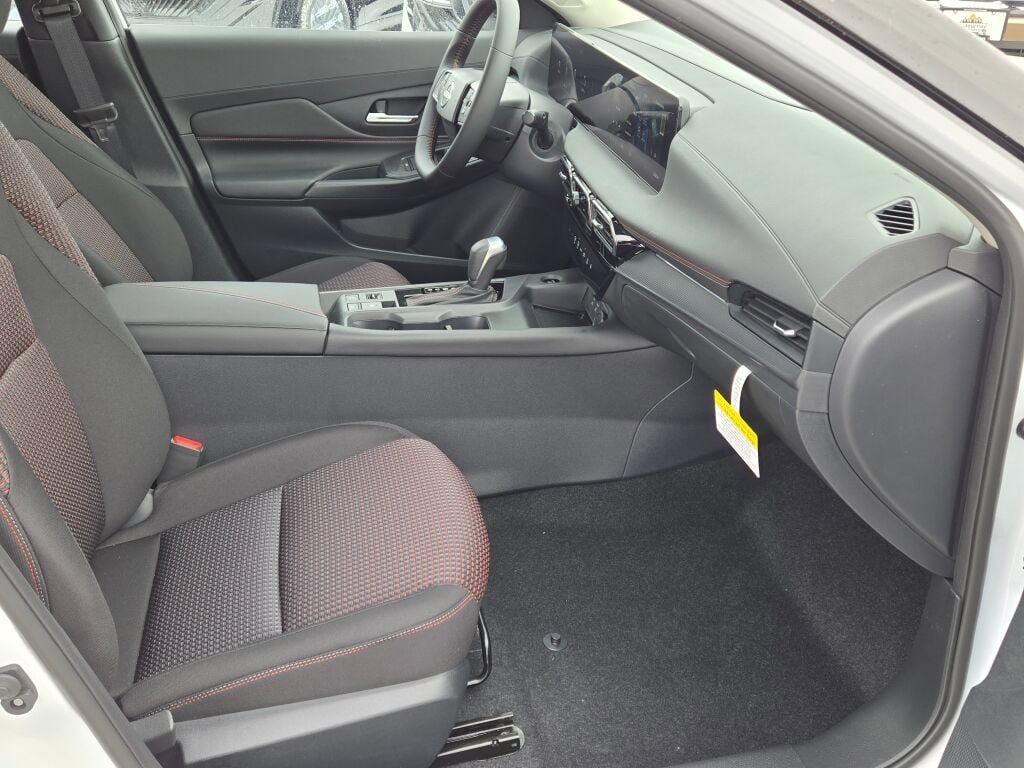 New 2026 Nissan Sentra SR image 5