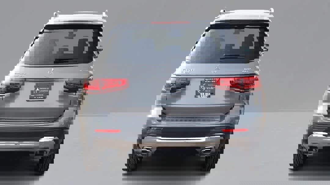 Certified 2022 Mercedes-Benz GLB 250 4MATIC w/ Premium Package Lite image 6