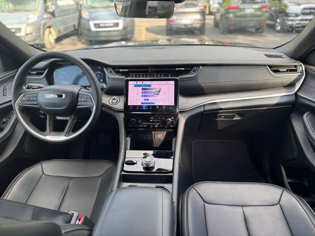 New 2025 Jeep Grand Cherokee L Limited w/ Black Appearance Package image 27