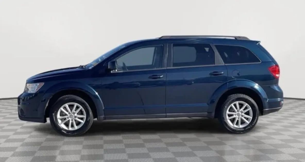 Used 2013 Dodge Journey SXT image 3