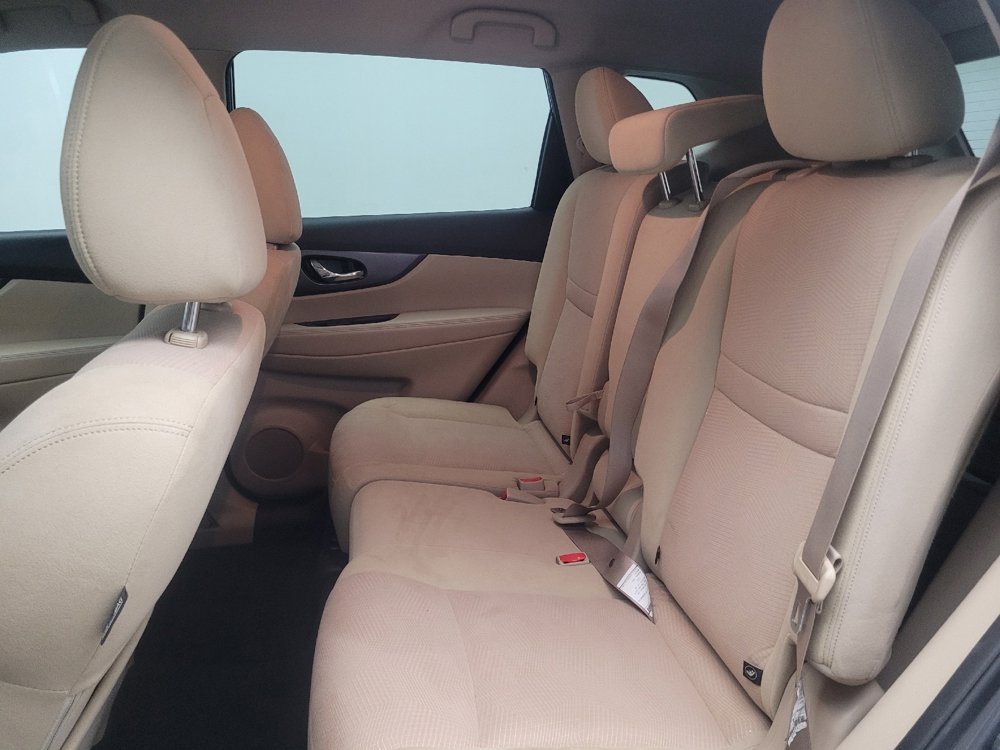 Used 2016 Nissan Rogue S image 18