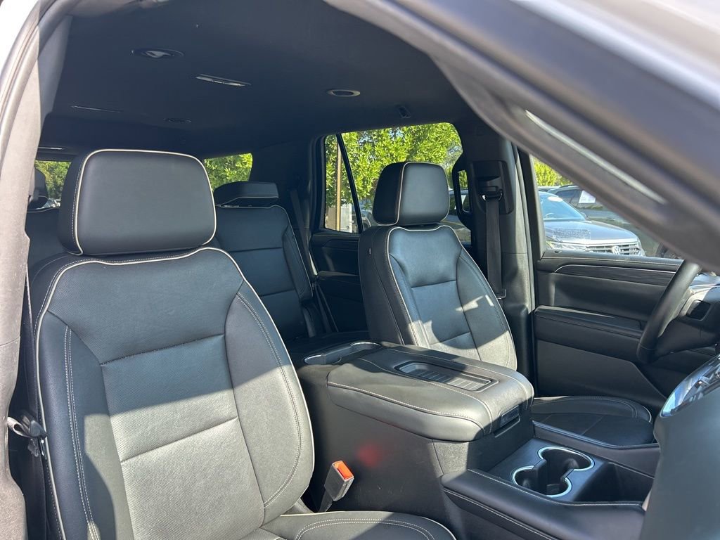 Used 2023 GMC Yukon SLT image 37