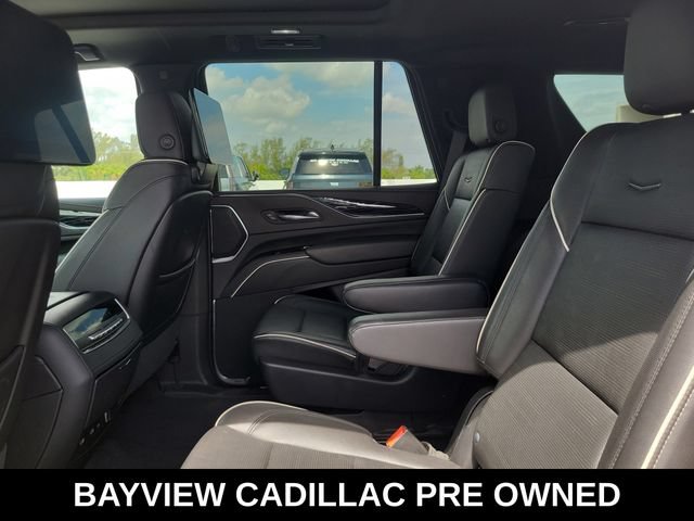 Used 2021 Cadillac Escalade Sport w/ LPO, Illumination Package AWD/4WD image 17