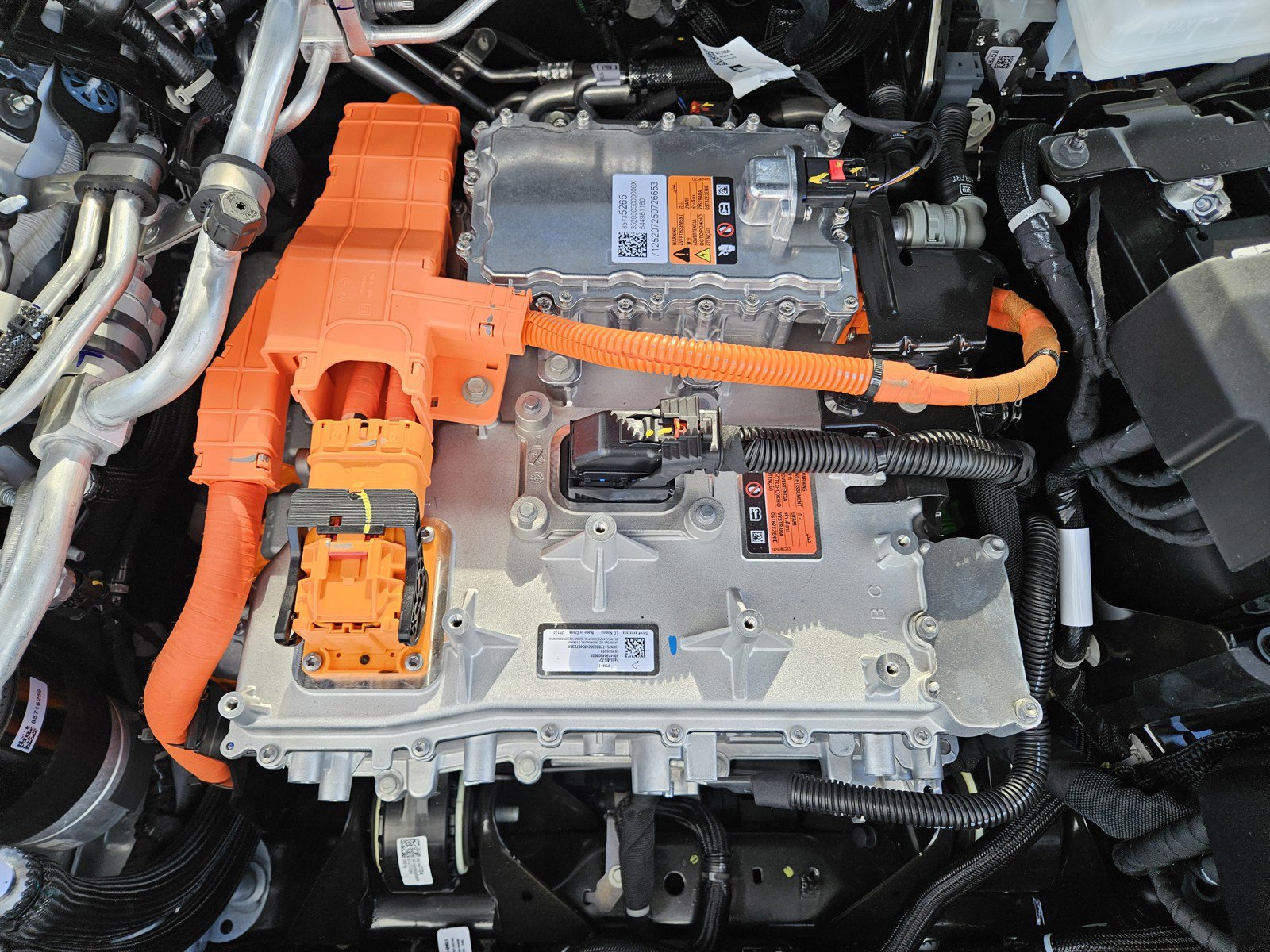 New 2026 Cadillac Lyriq Sport w/ LPO, Floor Liner Package image 21