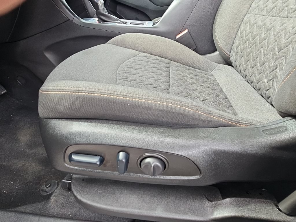 Used 2022 Chevrolet Equinox LT FWD image 22