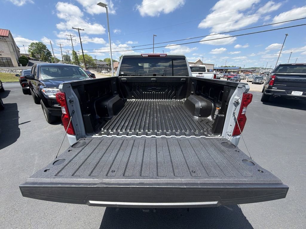 Used 2024 Chevrolet Silverado 1500 LT AWD/4WD image 29