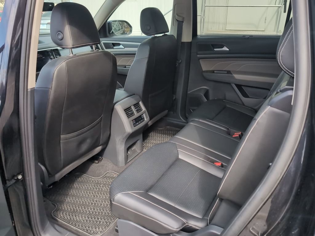 Used 2023 Volkswagen Atlas SEL R-Line image 13
