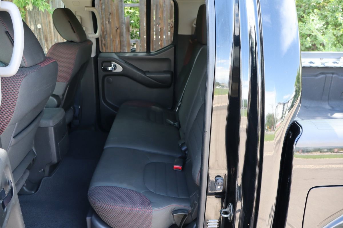 Used 2012 Nissan Frontier PRO-4X AWD/4WD image 20