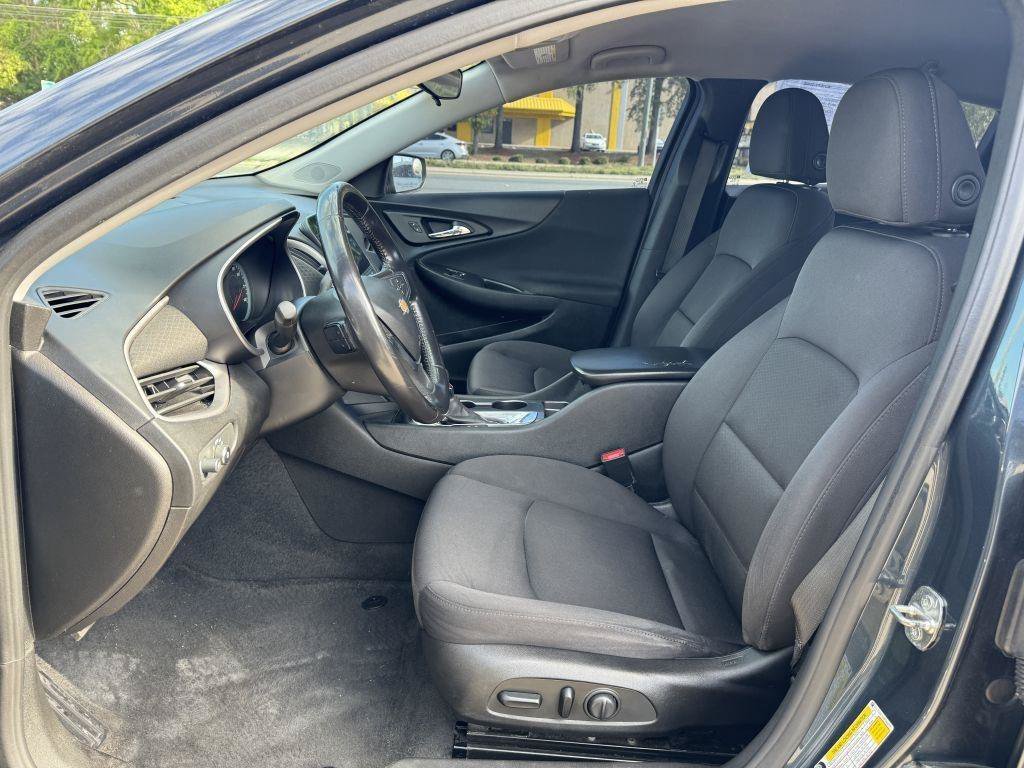 Used 2021 Chevrolet Malibu RS FWD image 13
