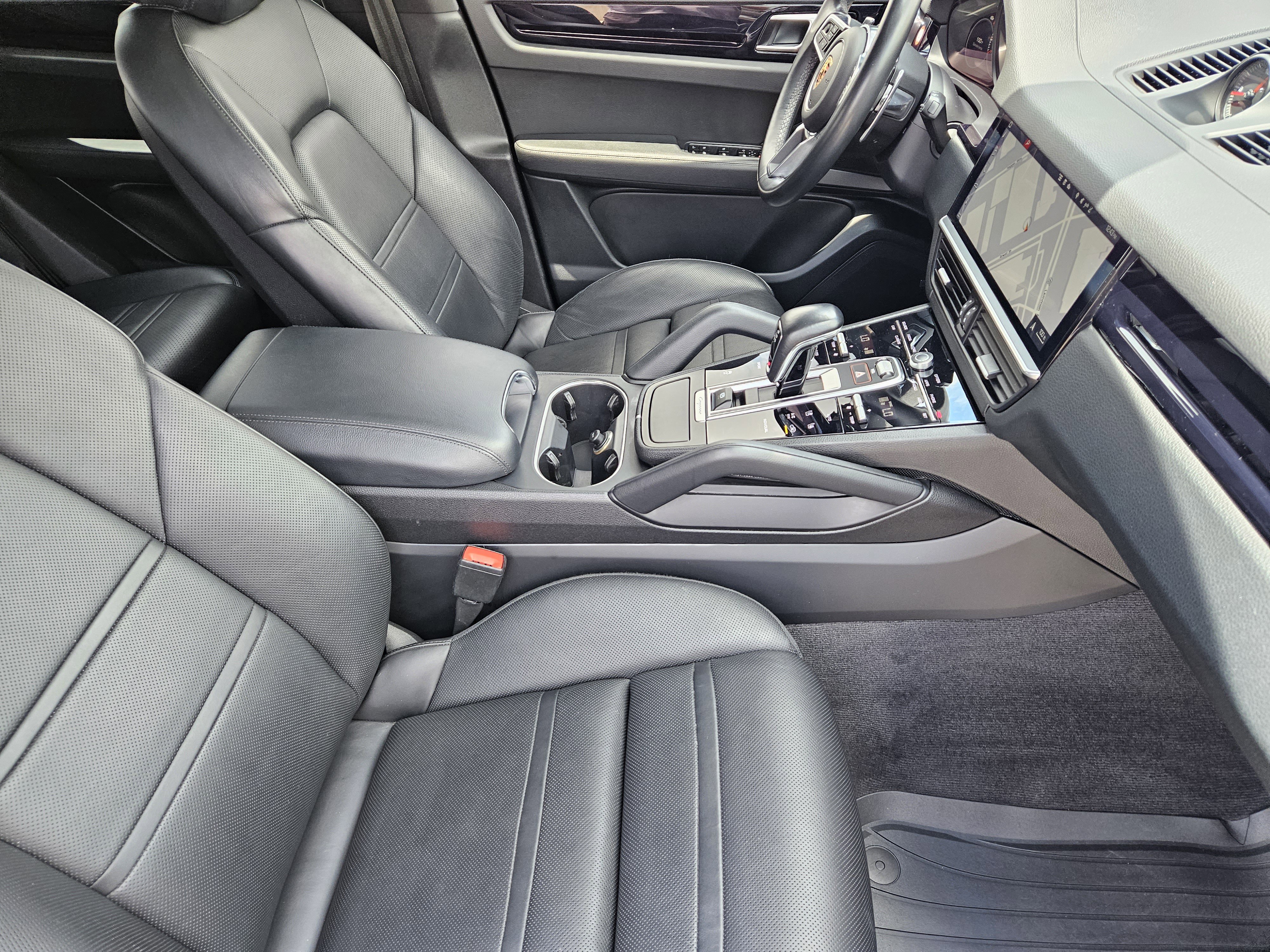 Certified 2020 Porsche Cayenne AWD/4WD image 15