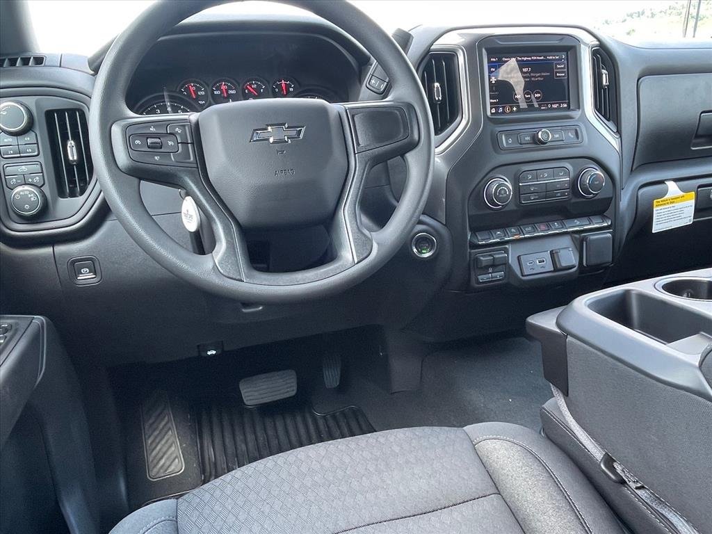 New 2026 Chevrolet Silverado 1500 Custom Trail Boss w/ LPO, Dark Essentials Package AWD/4WD image 10
