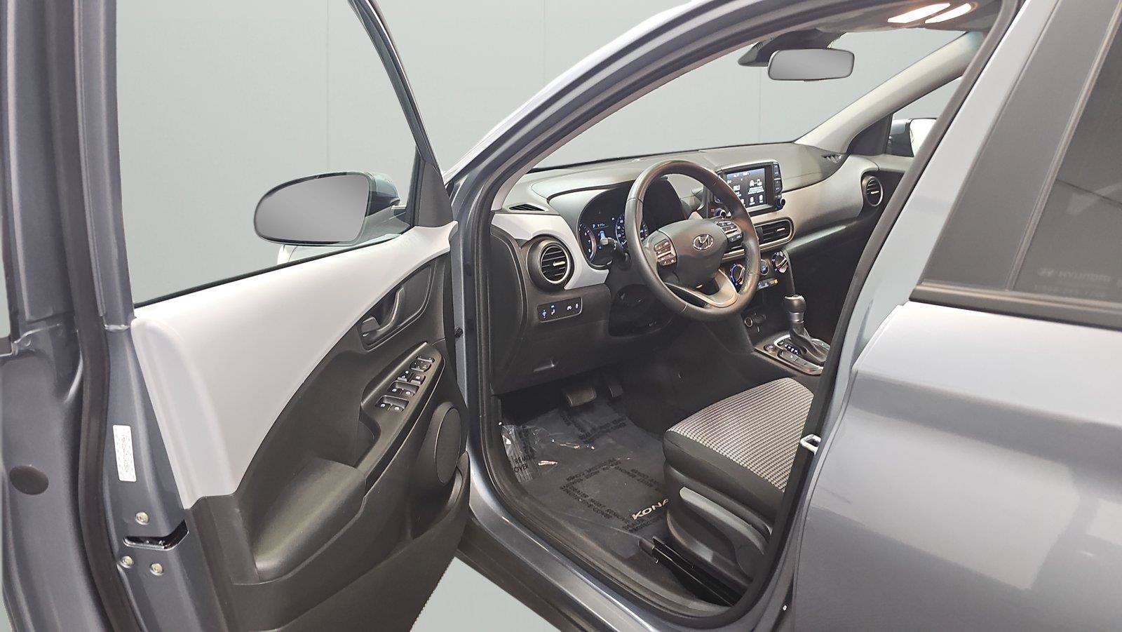 Used 2020 Hyundai Kona SEL FWD image 24