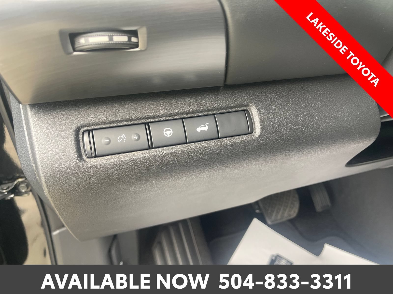 Used 2024 Nissan Pathfinder SL FWD image 26