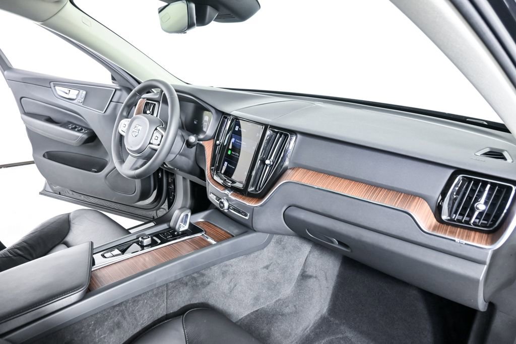 Certified 2023 Volvo XC60 B5 Plus w/ Climate Package image 25