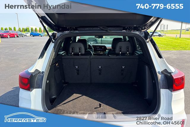 Used 2024 Chevrolet TrailBlazer RS AWD/4WD image 24