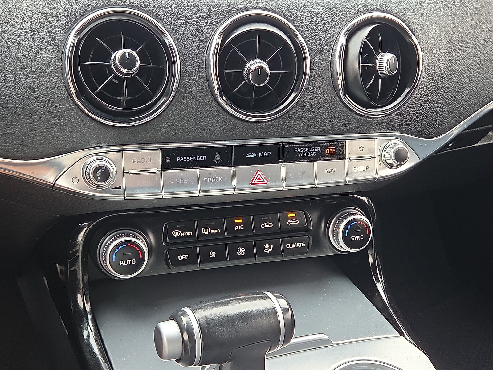Used 2019 Kia Stinger GTS RWD image 19